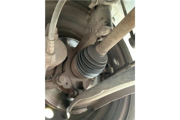 Recambio de mangueta delantero derecha para renault clio iii 1.5 dci (c/br1g) referencia OEM IAM 8200345945  