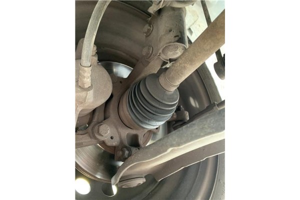 Recambio de mangueta delantero derecha para renault clio iii 1.5 dci (c/br1g) referencia OEM IAM 8200345945  