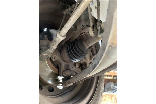 Recambio de mangueta delantero izquierda para renault clio iii 1.5 dci (c/br1g) referencia OEM IAM 8200449957  