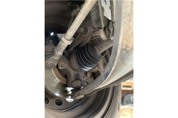 Recambio de mangueta delantero izquierda para renault clio iii 1.5 dci (c/br1g) referencia OEM IAM 8200449957  