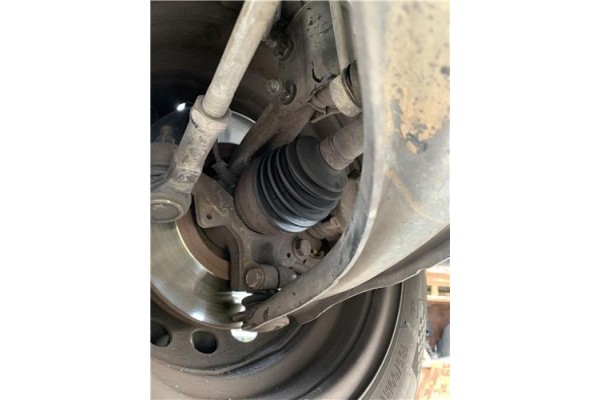 Recambio de mangueta delantero izquierda para renault clio iii 1.5 dci (c/br1g) referencia OEM IAM 8200449957  