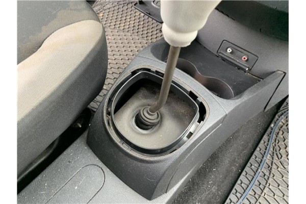 Recambio de palanca de cambio para renault clio iii 1.5 dci (c/br1g) referencia OEM IAM 8200915414  