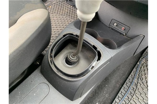 Recambio de palanca de cambio para renault clio iii 1.5 dci (c/br1g) referencia OEM IAM 8200915414  