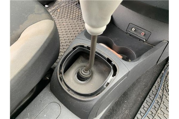 Recambio de palanca de cambio para renault clio iii 1.5 dci (c/br1g) referencia OEM IAM 8200915414  