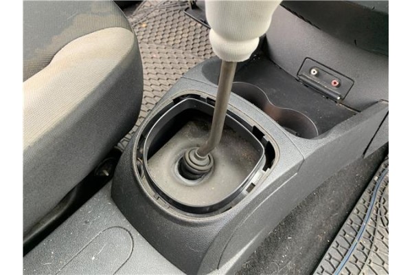 Recambio de palanca de cambio para renault clio iii 1.5 dci (c/br1g) referencia OEM IAM 8200915414  