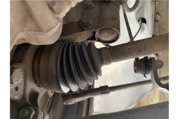 Recambio de palier delantero derecho para renault clio iii 1.5 dci (c/br1g) referencia OEM IAM 8200618111 7711497417 