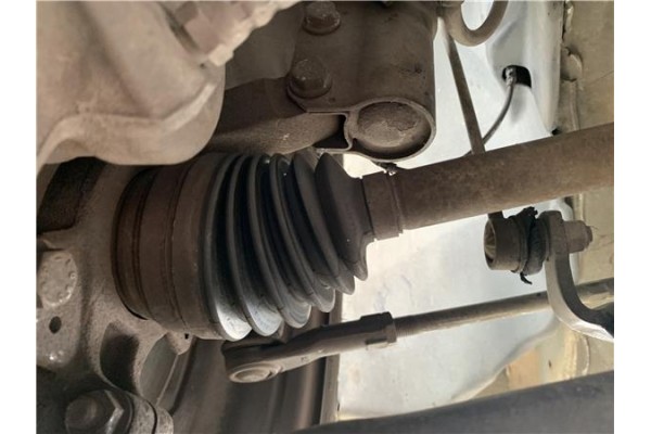 Recambio de palier delantero derecho para renault clio iii 1.5 dci (c/br1g) referencia OEM IAM 8200618111 7711497417 