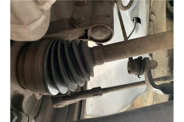 Recambio de palier delantero derecho para renault clio iii 1.5 dci (c/br1g) referencia OEM IAM 8200618111 7711497417 