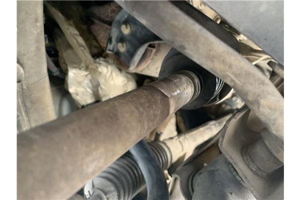 Recambio de palier delantero derecho para renault clio iii 1.5 dci (c/br1g) referencia OEM IAM 8200618111 7711497417 