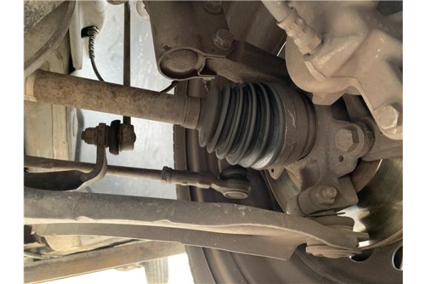 Recambio de palier delantero izquierdo para renault clio iii 1.5 dci (c/br1g) referencia OEM IAM 8200499585 8200618501 