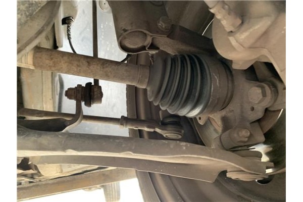 Recambio de palier delantero izquierdo para renault clio iii 1.5 dci (c/br1g) referencia OEM IAM 8200499585 8200618501 