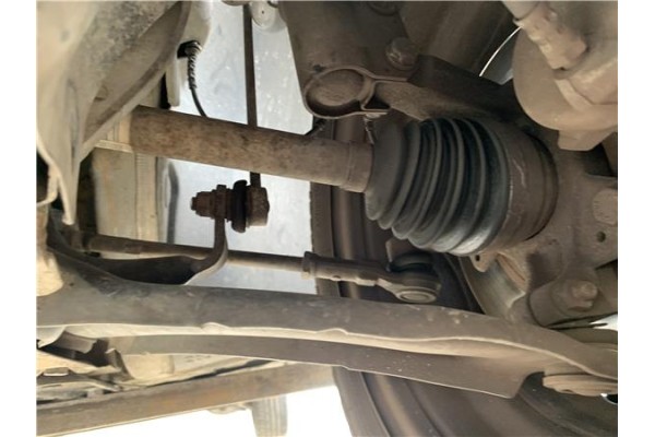 Recambio de palier delantero izquierdo para renault clio iii 1.5 dci (c/br1g) referencia OEM IAM 8200499585 8200618501 