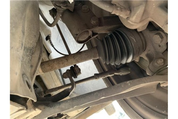 Recambio de palier delantero izquierdo para renault clio iii 1.5 dci (c/br1g) referencia OEM IAM 8200499585 8200618501 