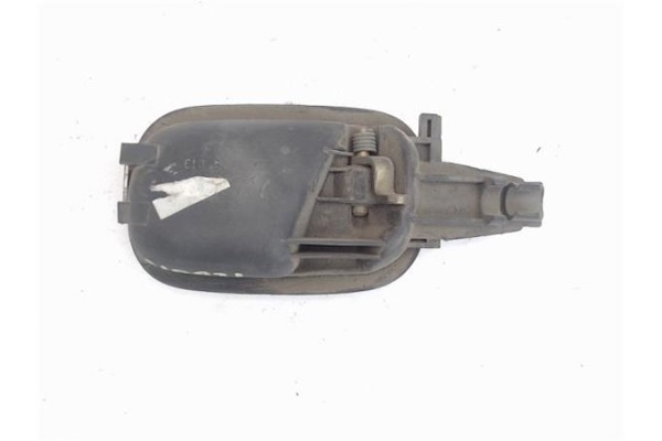 Recambio de manilla int. puerta trasero izquierda para audi a4 avant (b5) 1.9 tdi quattro referencia OEM IAM 8D0839019  