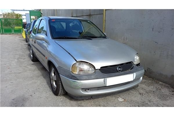 opel corsa b (1993) del año 