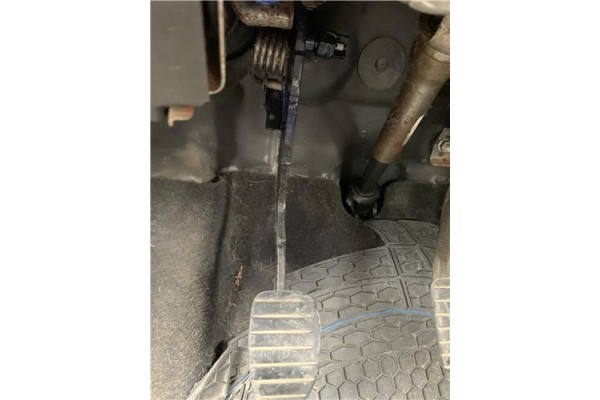 Recambio de pedal embrague para renault clio iii 1.5 dci (c/br1g) referencia OEM IAM 8200696867  