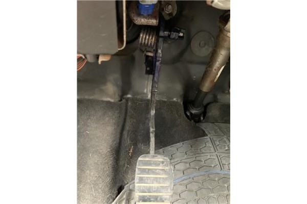 Recambio de pedal embrague para renault clio iii 1.5 dci (c/br1g) referencia OEM IAM 8200696867  