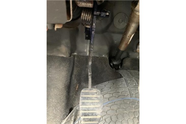 Recambio de pedal embrague para renault clio iii 1.5 dci (c/br1g) referencia OEM IAM 8200696867  