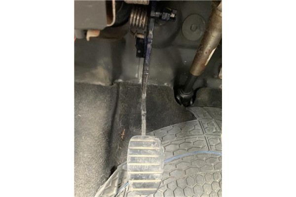 Recambio de pedal embrague para renault clio iii 1.5 dci (c/br1g) referencia OEM IAM 8200696867  