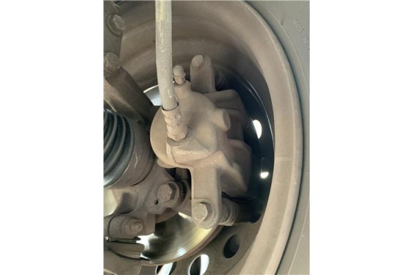 Recambio de pinza freno delantero izquierda para renault clio iii 1.5 dci (c/br1g) referencia OEM IAM 7701065266 410115900R 