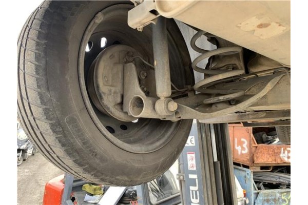 Recambio de puente trasero para renault clio iii 1.5 dci (c/br1g) referencia OEM IAM 7701476725 7701477390 