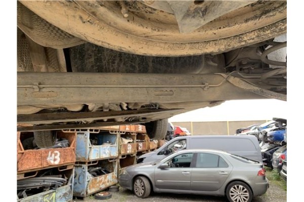 Recambio de puente trasero para renault clio iii 1.5 dci (c/br1g) referencia OEM IAM 7701476725 7701477390 