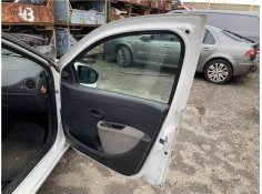 Recambio de puerta delantero derecha para renault clio iii 1.5 dci (c/br1g) referencia OEM IAM 7751479113  