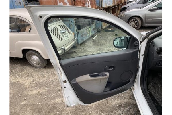 Recambio de puerta delantero izquierda para renault clio iii 1.5 dci (c/br1g) referencia OEM IAM 7751479112  