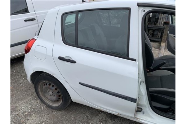 Recambio de puerta trasero derecha para renault clio iii 1.5 dci (c/br1g) referencia OEM IAM 7751476111  