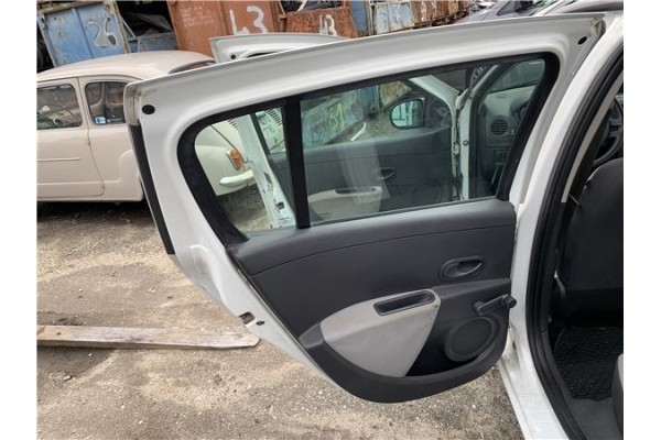 Recambio de puerta trasero izquierda para renault clio iii 1.5 dci (c/br1g) referencia OEM IAM 7751476110  