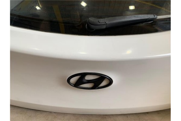 Recambio de porton trasero para hyundai i30 (gd) 1.4 base referencia OEM IAM 73700A6000  