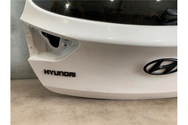 Recambio de porton trasero para hyundai i30 (gd) 1.4 base referencia OEM IAM 73700A6000  