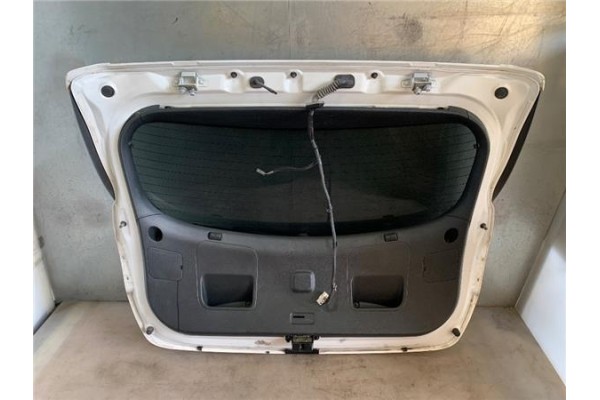 Recambio de porton trasero para hyundai i30 (gd) 1.4 base referencia OEM IAM 73700A6000  