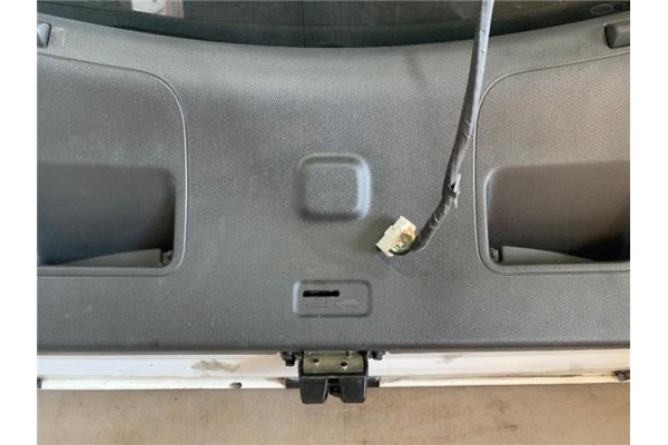 Recambio de porton trasero para hyundai i30 (gd) 1.4 base referencia OEM IAM 73700A6000  