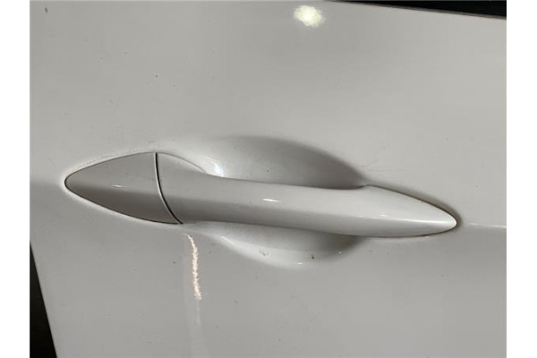 Recambio de puerta delantero derecha para hyundai i30 (gd) 1.4 base referencia OEM IAM 76004A6000  