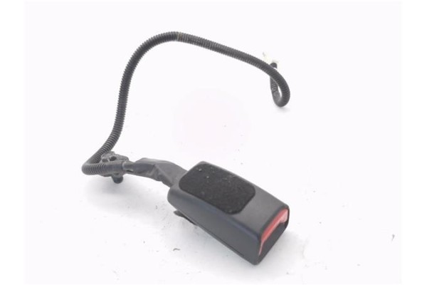 Recambio de anclaje cinturon delantero derecho para hyundai i30 (gd) 1.4 base referencia OEM IAM 88840A6000RY  