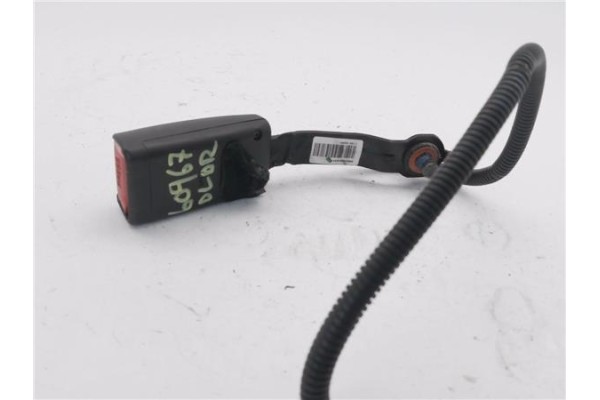 Recambio de anclaje cinturon delantero derecho para hyundai i30 (gd) 1.4 base referencia OEM IAM 88840A6000RY  