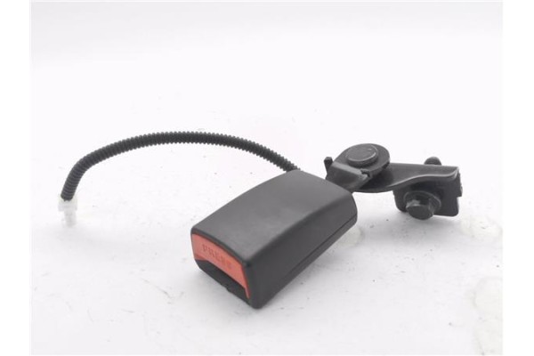 Recambio de anclaje cinturon trasero derecho para hyundai i30 (gd) 1.4 base referencia OEM IAM 89840A6000RY  