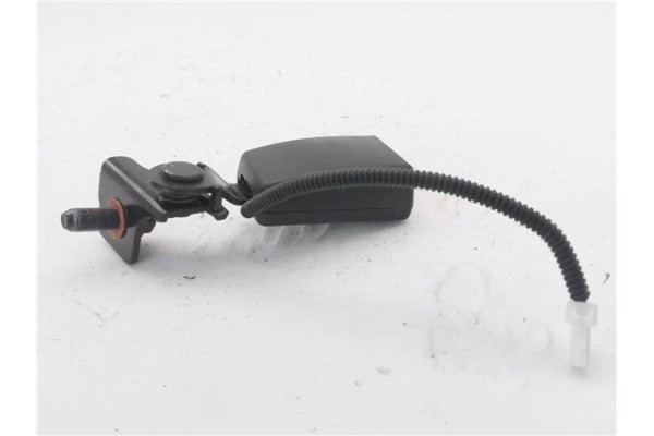 Recambio de anclaje cinturon trasero derecho para hyundai i30 (gd) 1.4 base referencia OEM IAM 89840A6000RY  