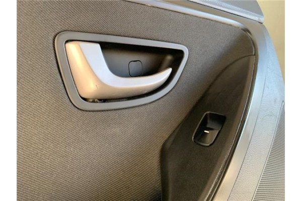 Recambio de puerta trasero izquierda para hyundai i30 (gd) 1.4 base referencia OEM IAM 77003A6000  