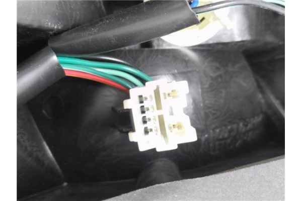 Recambio de piloto trasero derecho para hyundai coupe (j2) 2.0 referencia OEM IAM 9240227020  