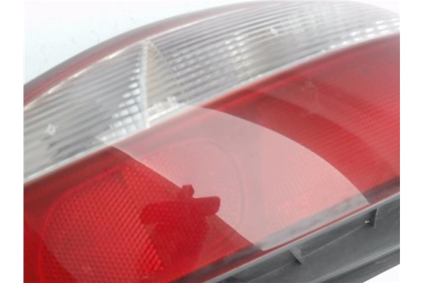 Recambio de piloto trasero derecho para hyundai coupe (j2) 2.0 referencia OEM IAM 9240227020  