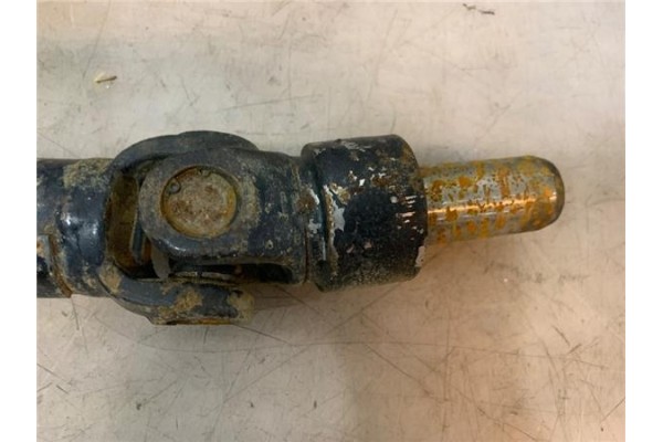 Recambio de cardan trasero para nissan vanette cargo (hc23) 2.3 d referencia OEM IAM 370007C003  