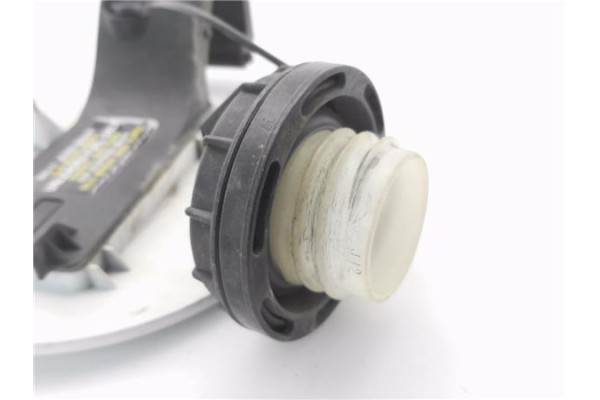 Recambio de tapa exterior combustible para hyundai i30 (gd) 1.4 base referencia OEM IAM 3101038600 31010J9000 