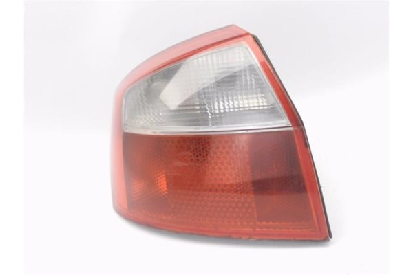 Recambio de piloto trasero izquierdo para audi a4 berlina (8e) 1.9 tdi (96kw) referencia OEM IAM 8E5945217  