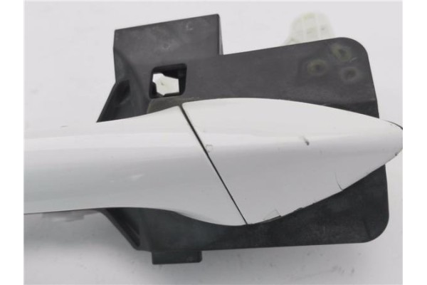 Recambio de maneta exterior trasero derecha para hyundai i30 (gd) 1.4 base referencia OEM IAM 82661A6050  