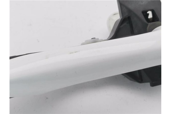 Recambio de maneta exterior trasero derecha para hyundai i30 (gd) 1.4 base referencia OEM IAM 82661A6050  
