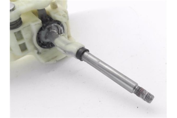 Recambio de conjunto palanca cambio velocidad para hyundai i30 (gd) 1.4 base referencia OEM IAM 43700A5600  