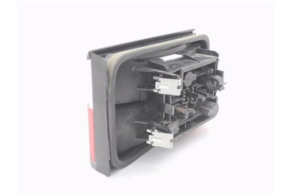 Recambio de piloto porton trasero derecho para citroen xantia berlina 3.0 v6 activa referencia OEM IAM 6351J9  