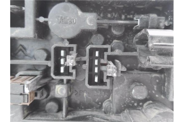 Recambio de piloto porton trasero derecho para citroen xantia berlina 3.0 v6 activa referencia OEM IAM 6351J9  